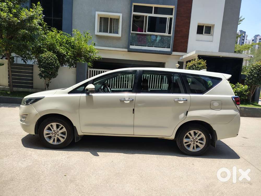 Toyota Innova Crysta 2.4 Vx Mt 8s, 2017, Diesel