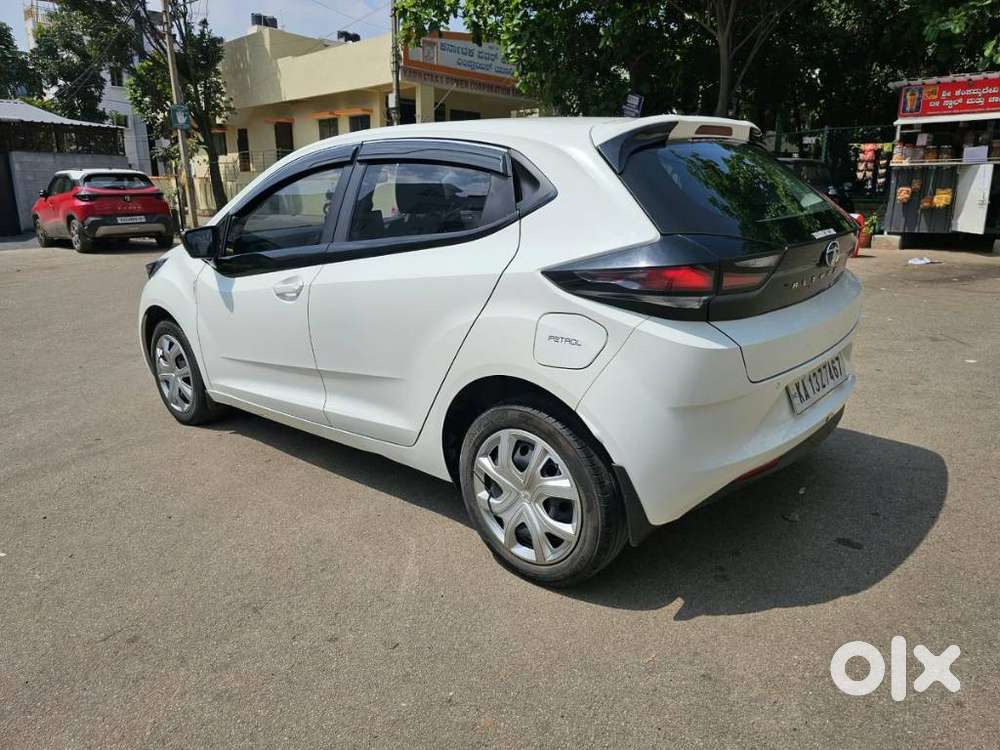 Tata Altroz 1.2 Xm Plus, 2023, Petrol