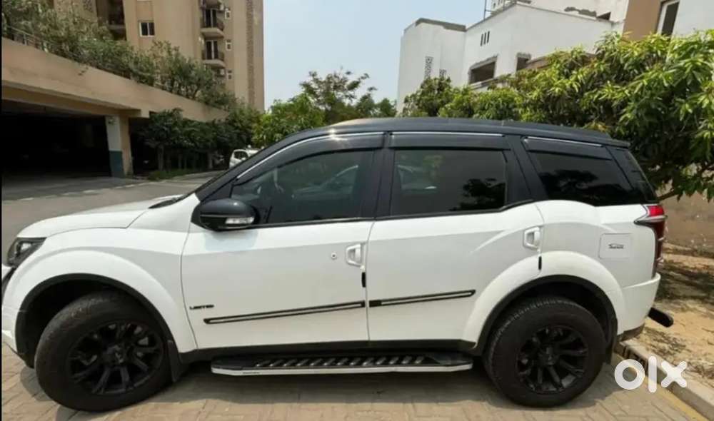 Mahindra Xuv500 2017 Diesel 100000 Km Driven