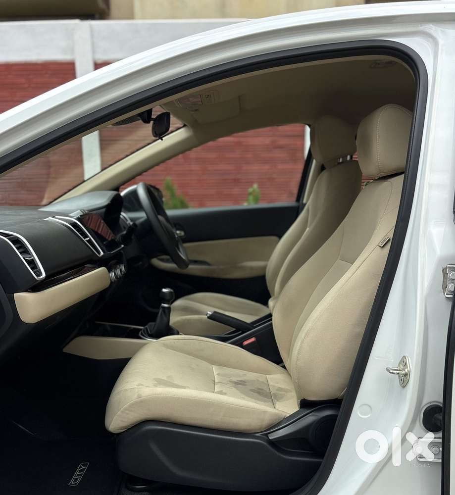Honda City 1.5 V 4th Gen I-vtec Mt, 2023, Petrol