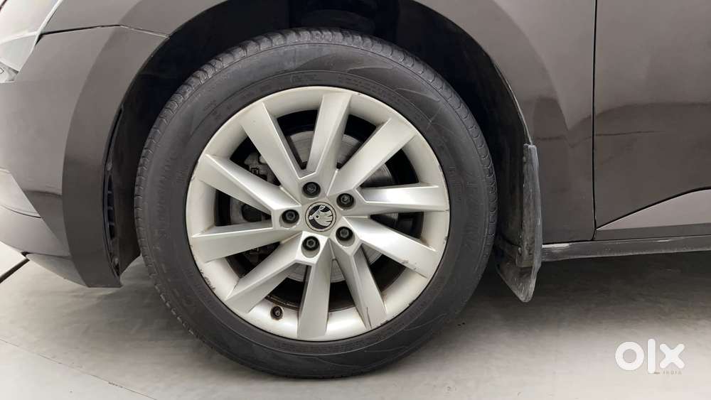 Skoda Superb Lk 1.8 Tsi At, 2016, Petrol