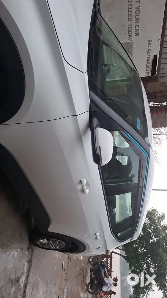Kia Carens 1.4 Luxury 2024