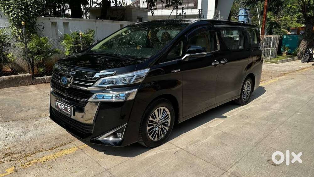 Toyota Vellfire 2.5 Executive Lounge, 2021, Petrol