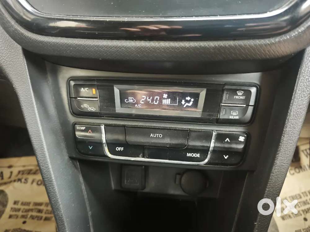 Maruti Suzuki Vitara Brezza 2016 Dual Tone