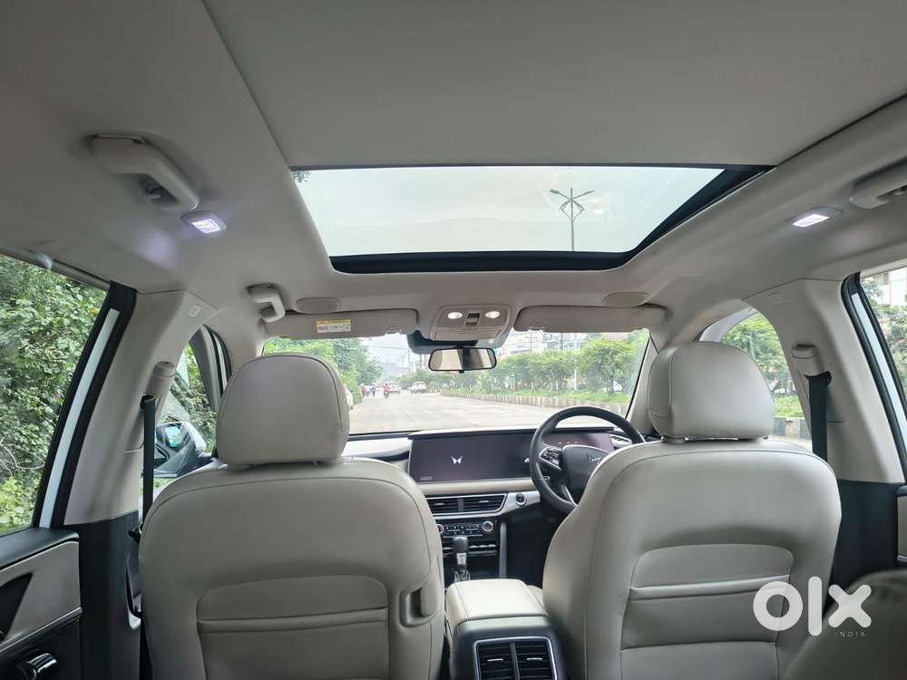 Mahindra Xuv700 Ax7l 6 Str At, 2023, Diesel