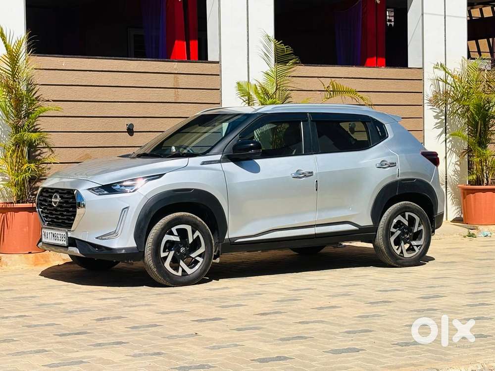 Nissan Magnite 1.0 Xv Premium, 2023, Petrol