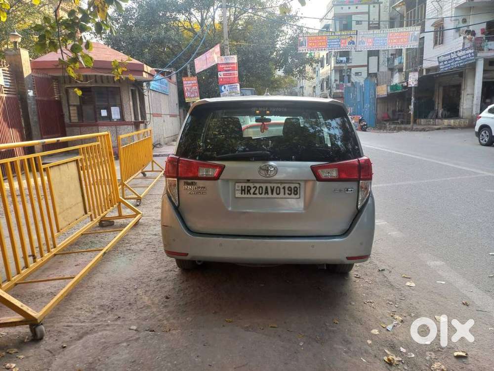 Toyota Innova Crysta 2.4 G Mt 8s, 2022, Diesel