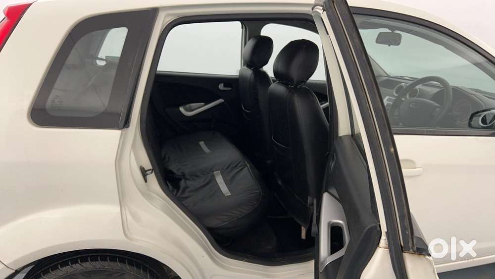 Ford Figo Petrol Zxi, 2015, Petrol