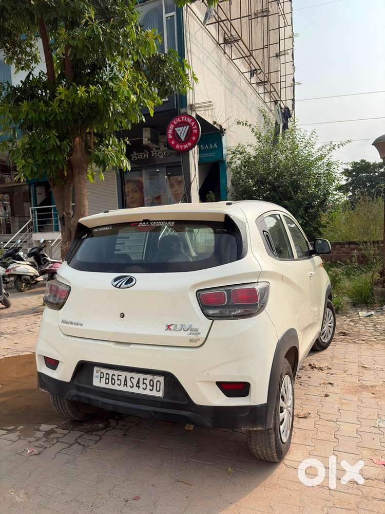 Mahindra Kuv 100 2018