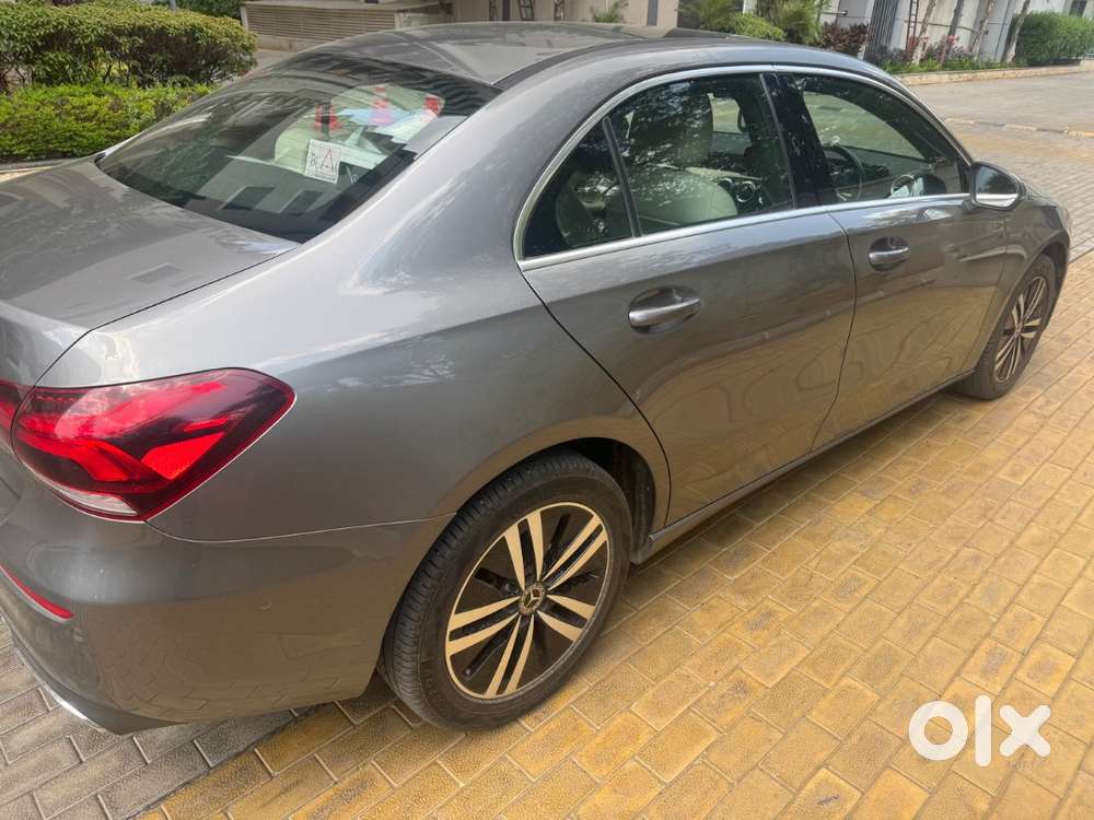 Scratch Less Condition With Service Warranty Available Till 2027