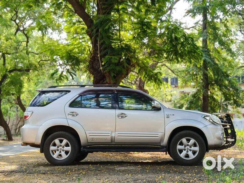 Toyota Fortuner 3.0 4x4 Manual, 2011, Diesel