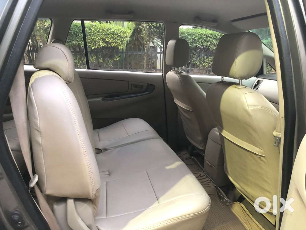 Toyota Innova 2012-2013 2.5 E Diesel Ms 8-seater, 2012, Diesel
