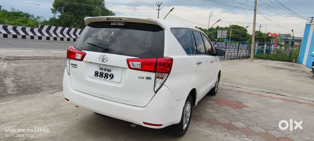 Toyota Innova Crysta 2.8z Automatic, 2016, Diesel