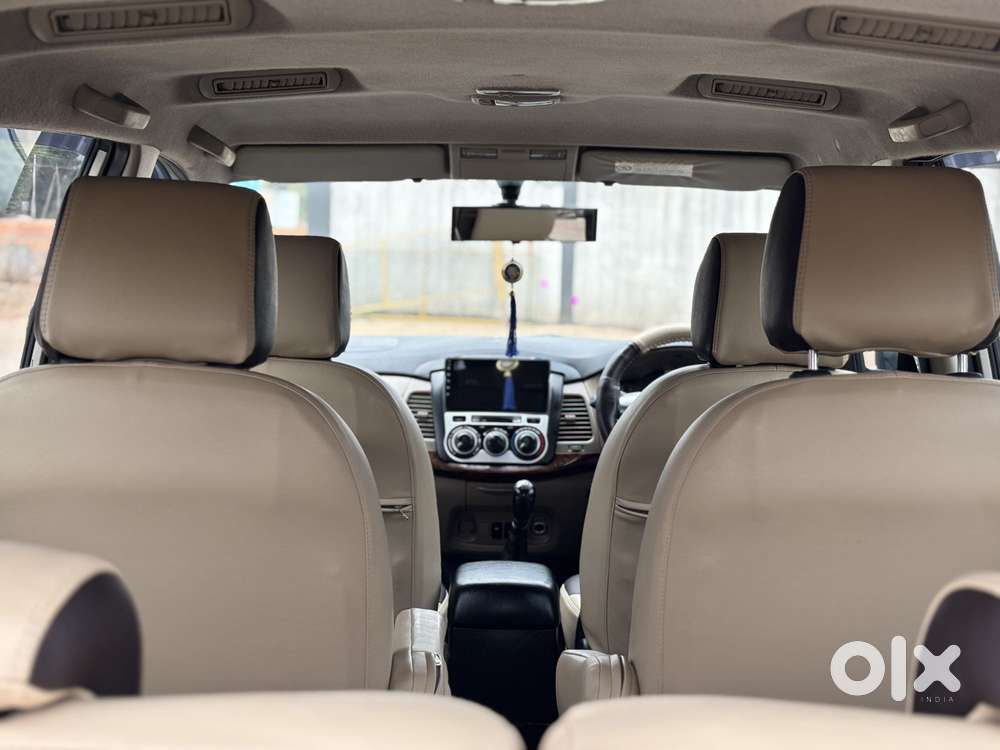 Toyota Innova 2.5 G (diesel) 7 Seater Bs Iv, 2015, Diesel