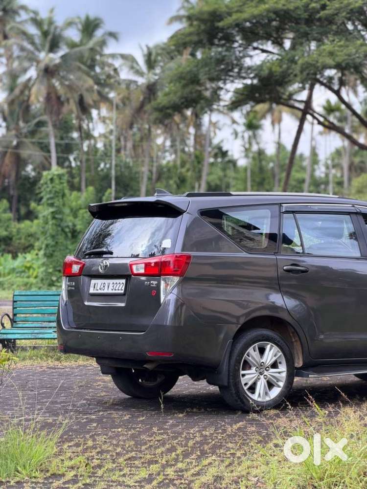 Toyota Innova Crysta 2.8 Gx At, 2017, Diesel
