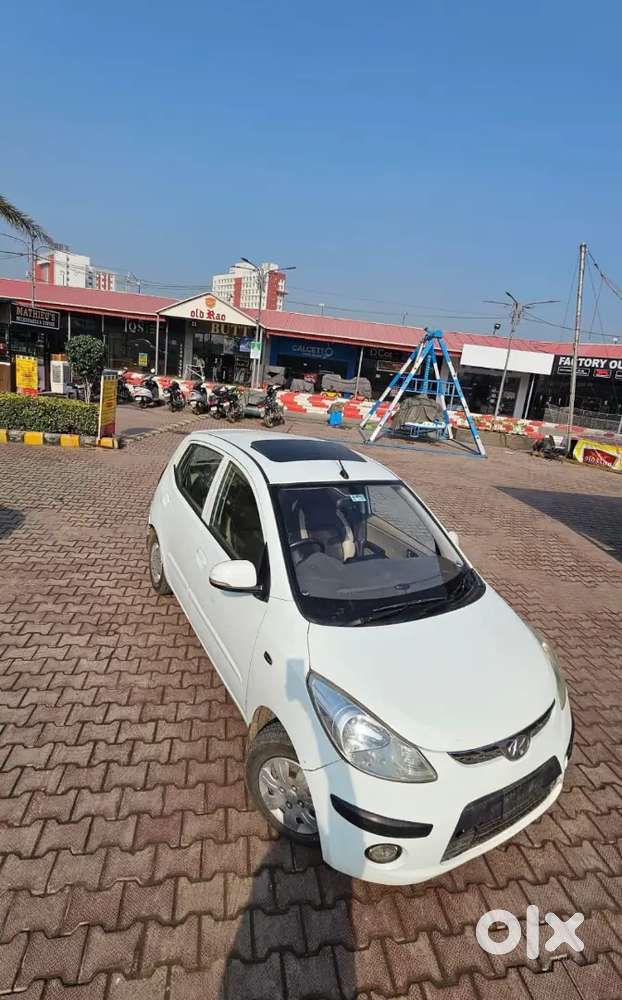 I10 Automatic 2011 With Sunroof Only 80k Driven