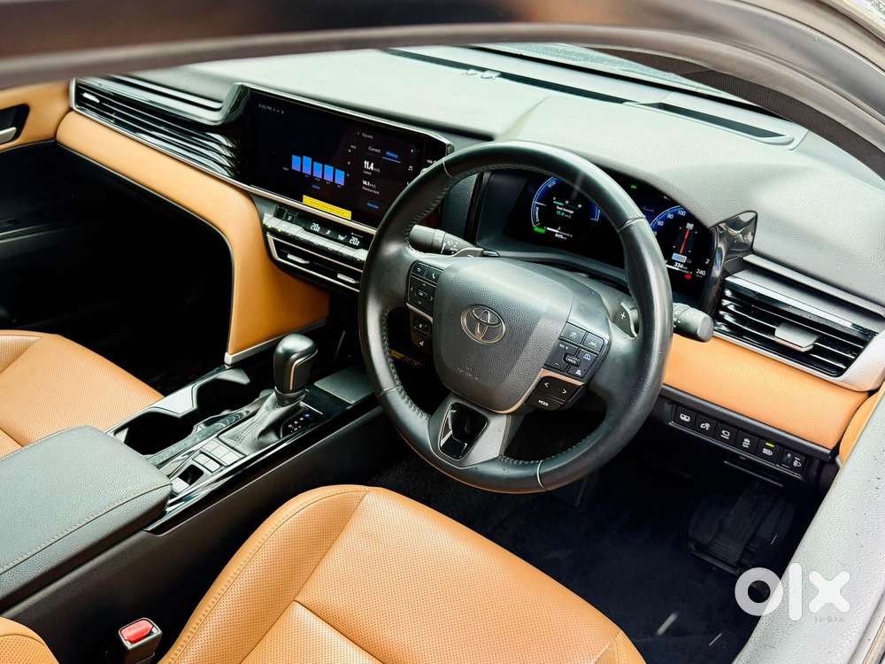 Toyota Camry Hybrid, 2025, Petrol