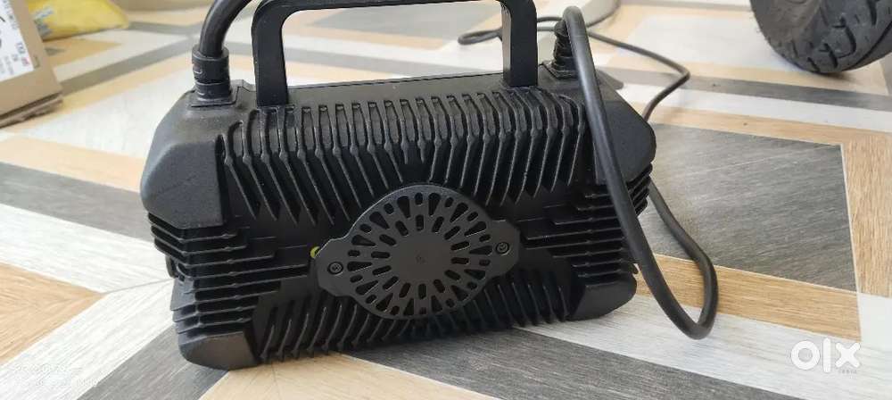 TVS IQUBE CHARGER ELECTRIC