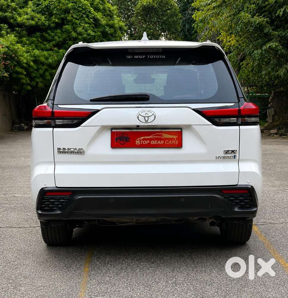 Toyota Innova Hycross 2.0 Zx Hybrid 7 Str, 2024, Petrol