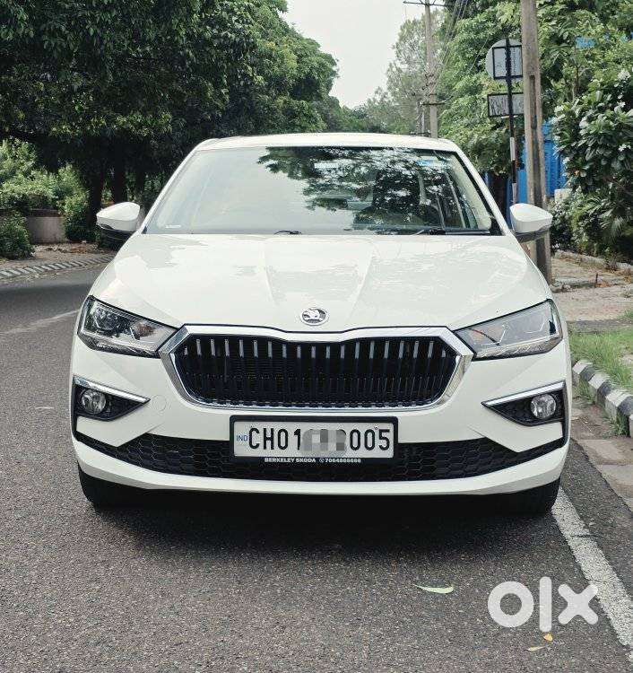 Skoda Slavia Style 1.0l Tsi At, 2023, Petrol