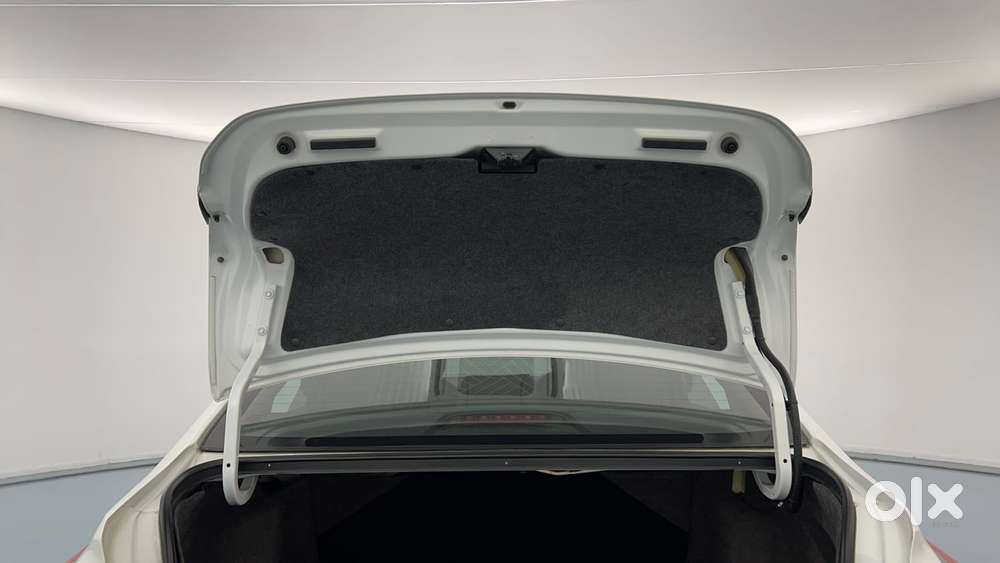 Honda City 1.5 Zx I-vtec Mt, 2023, Petrol