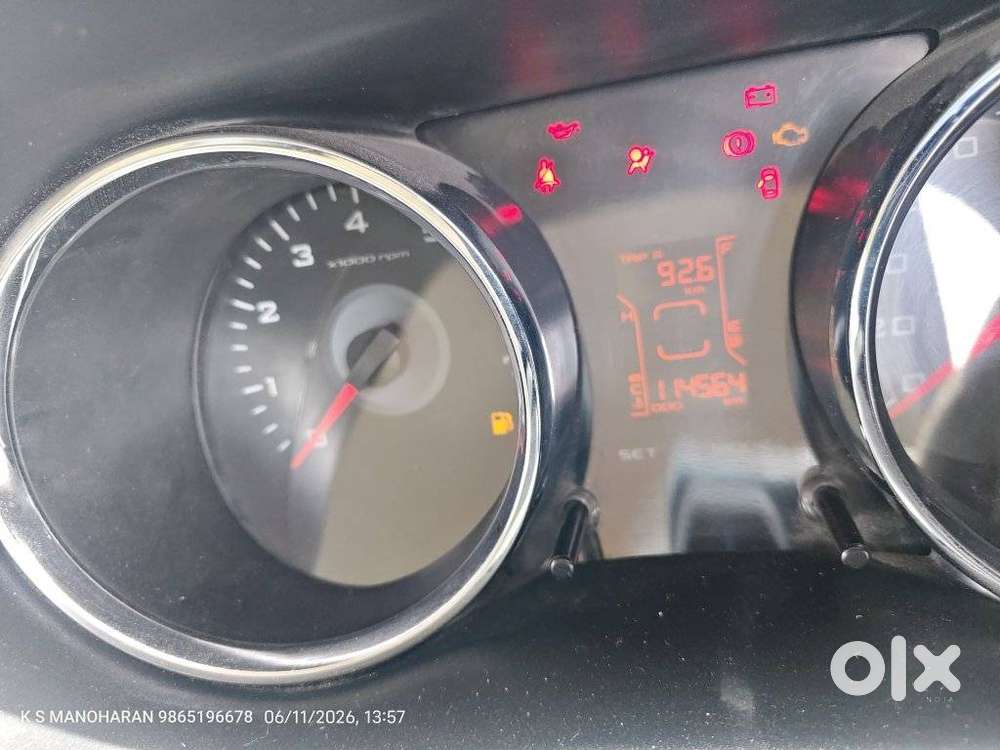 Mahindra Tuv 300 T10, 2018, Diesel