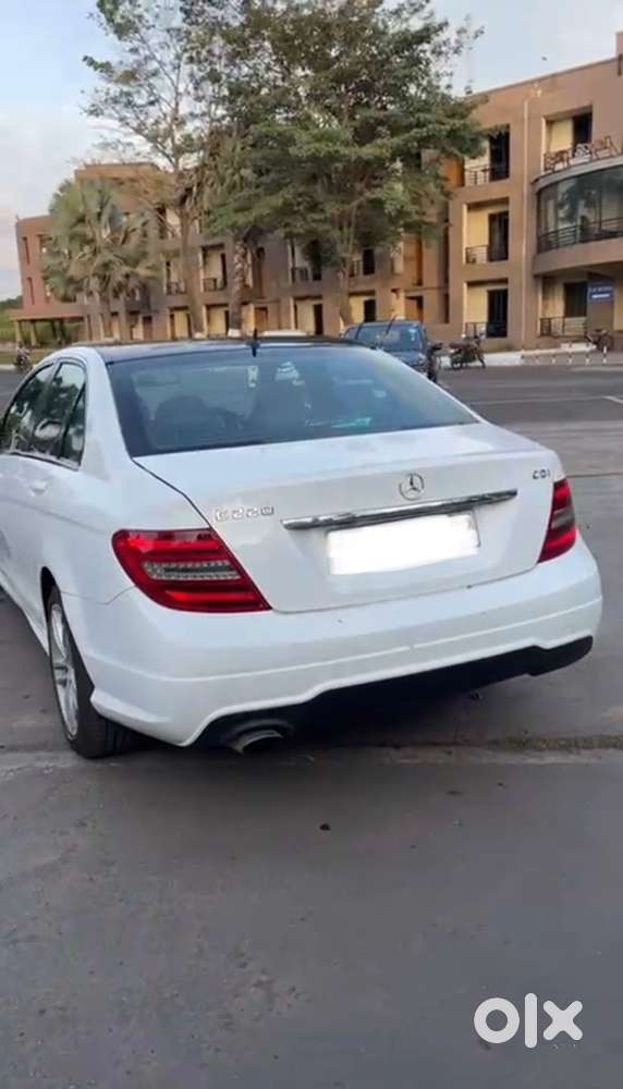 Mercedes-benz C220 (2013)  - 98,000 Km - Excellent Condition