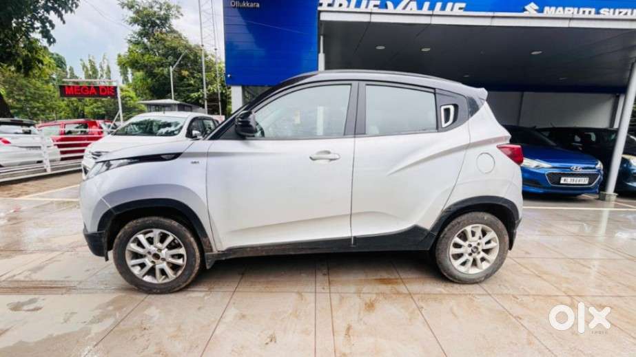 Mahindra Kuv 100 K8 5str, 2017, Petrol