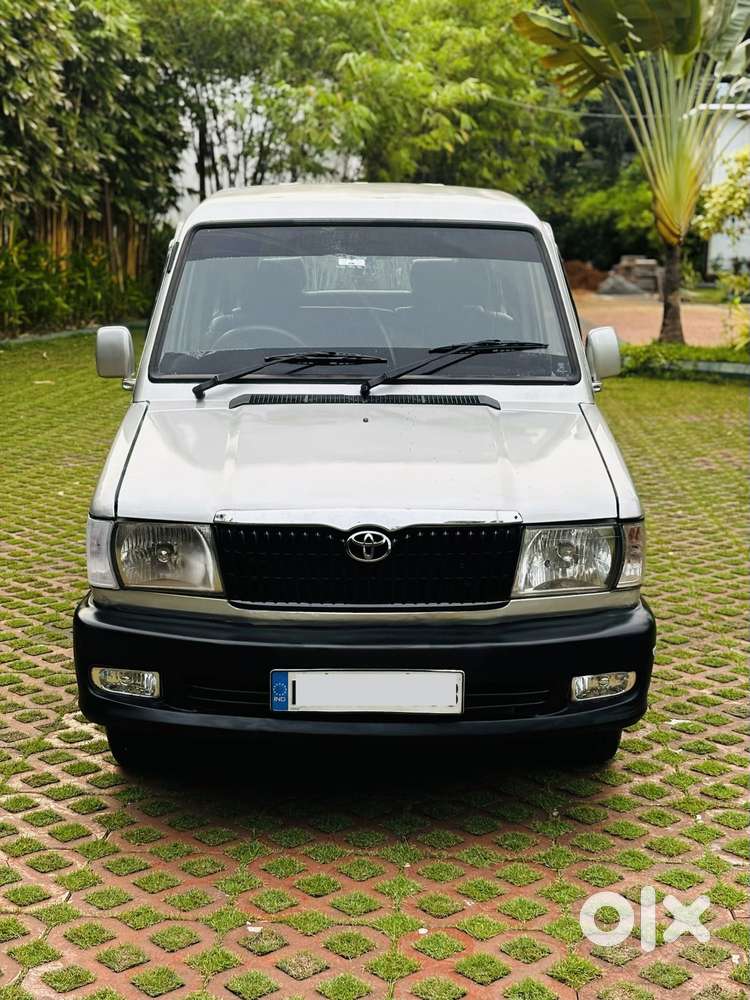 Toyota Qualis Gs C8, 2003, Diesel