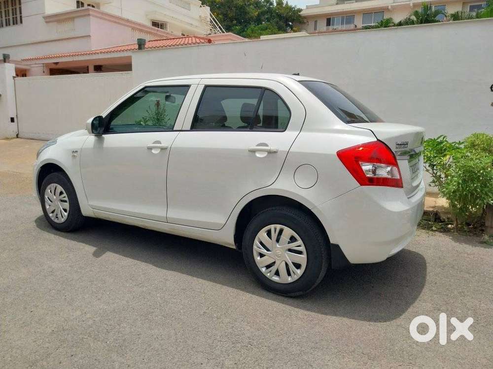 Maruti Suzuki Swift Dzire 1.2 Lxi Bsiv, 2016, Petrol