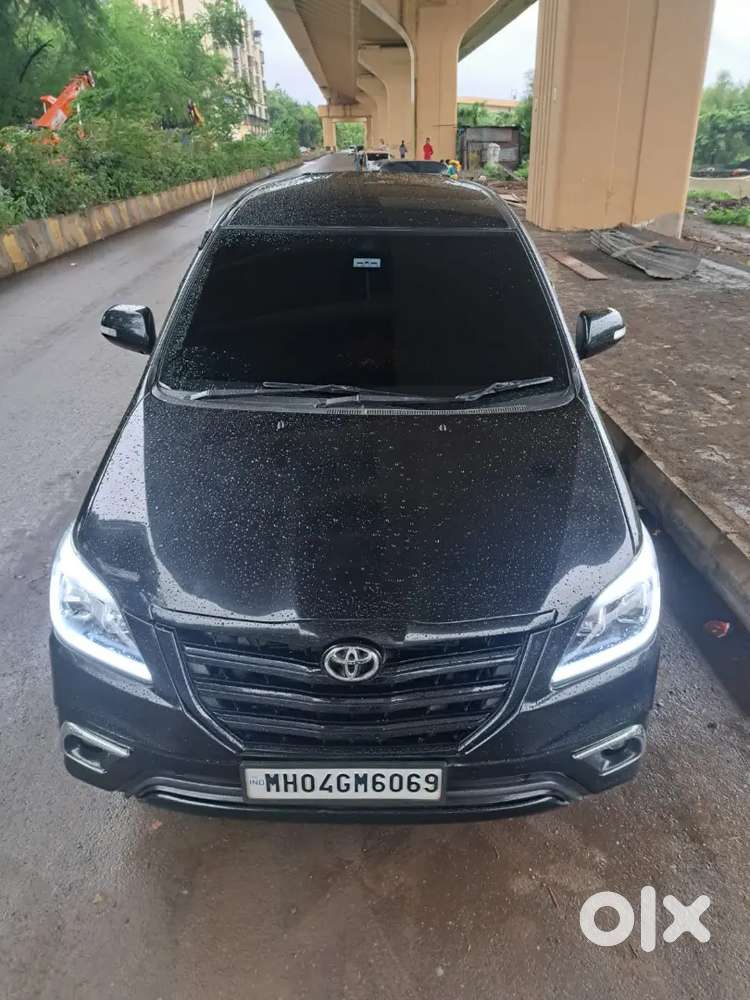 Toyota Innova 2014  2.5 V (mafia Spec)