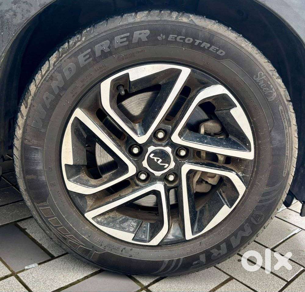 Kia Carens 1.5 Prestige Plus Diesel 7 Str Imt, 2023, Petrol