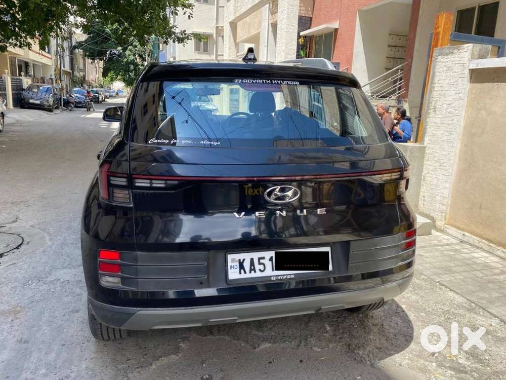 Hyundai Venue For Sale At 8.9lakhs (slightly Negotiable)