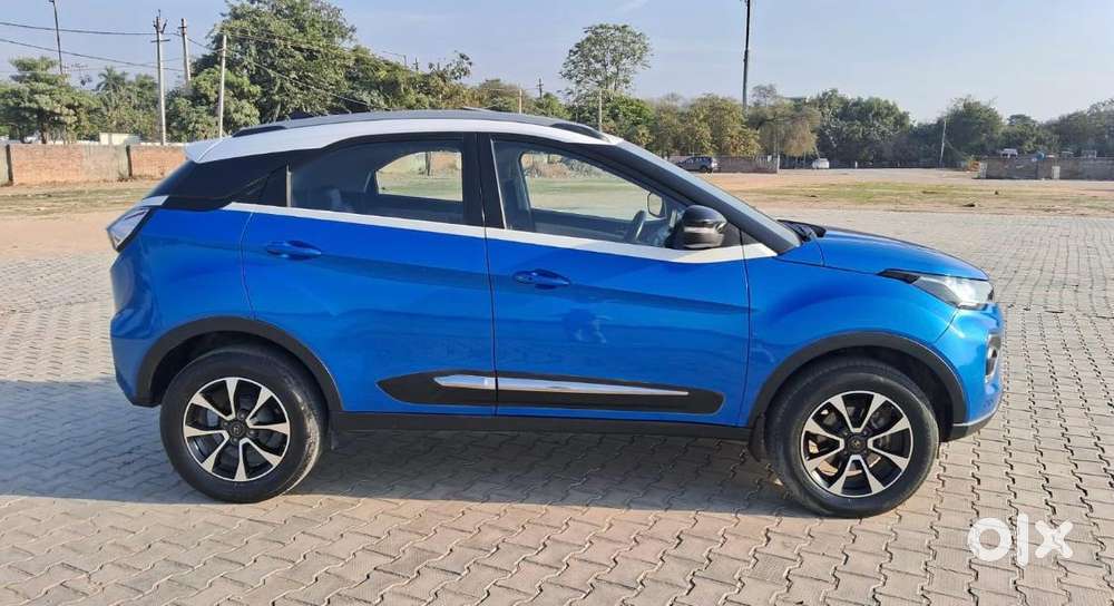 Tata Nexon 1.2 Revotron Xza Plus Dualtone, 2020, Petrol