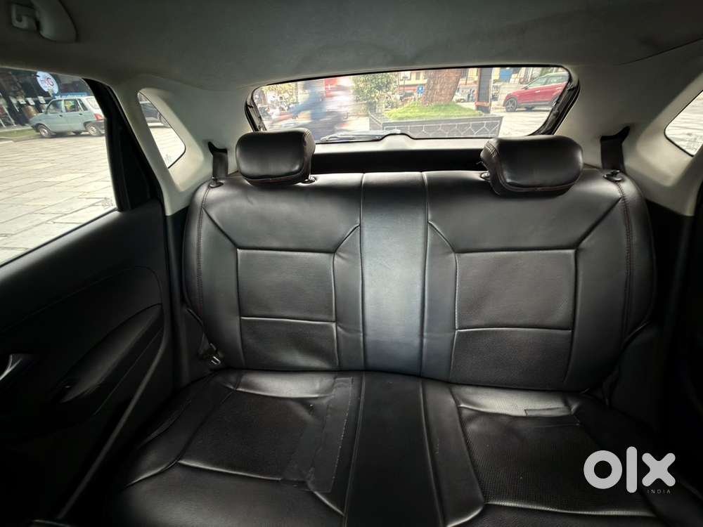Volkswagen Polo Petrol 2016