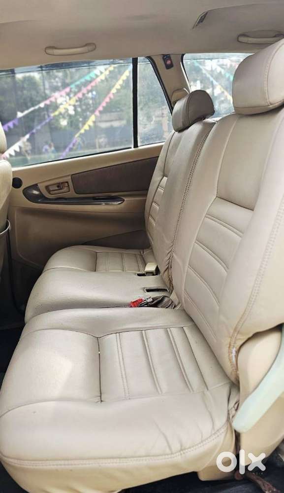 Toyota Innova 2.5 G4 Diesel 8-seater, 2005, Diesel