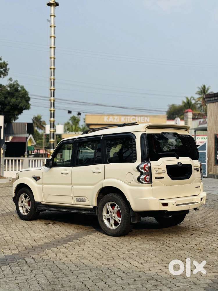 Mahindra Scorpio S10, 2016, Diesel