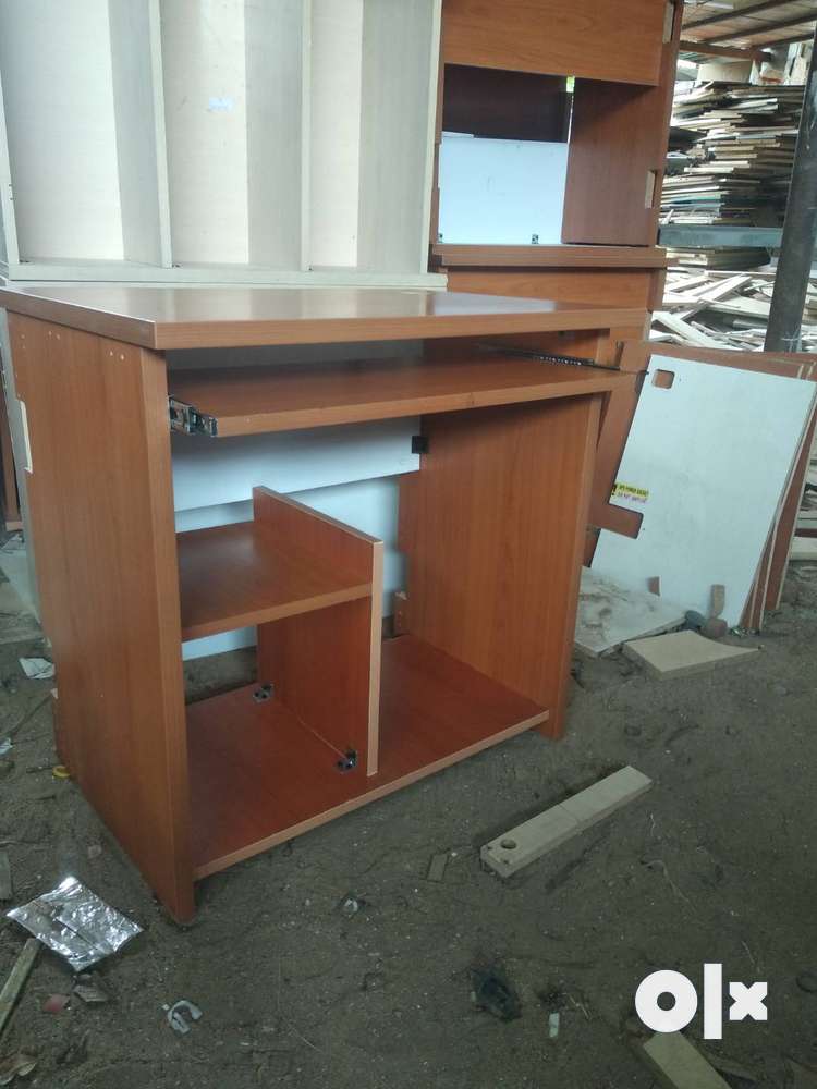 Second hand deals computer table olx