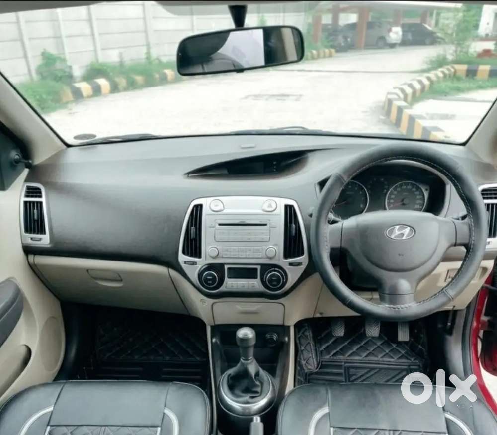 Hyundai I20 2011 Petrol Well Maintained (paper Till 2031)