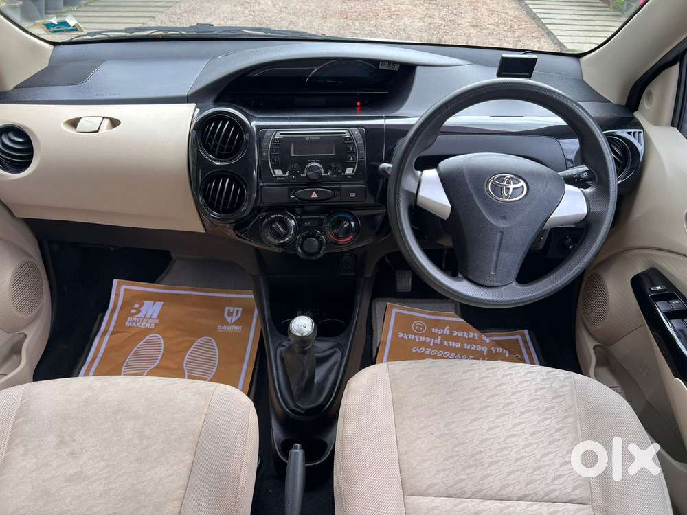 Toyota Etios Liva 1.2 V Dual Tone, 2019, Petrol