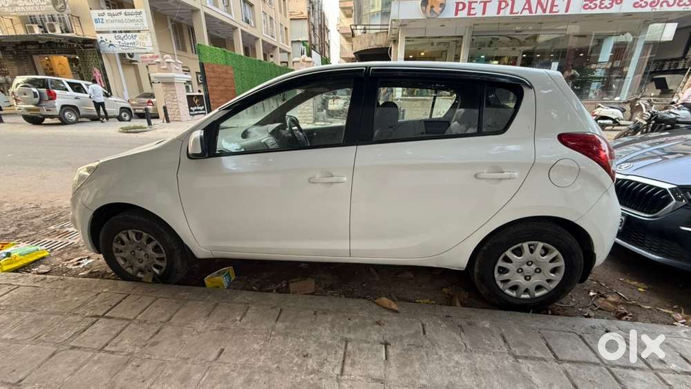 Hyundai I20 Petrol Manual 2010