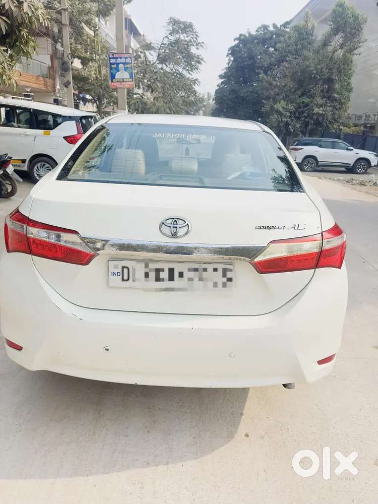 Toyota Corolla Altis 2015 Petrol Well Maintained