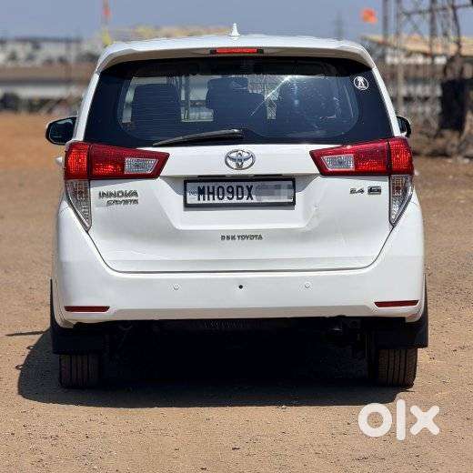 Toyota Innova Crysta 2.4 G Mt 8s, 2017, Diesel