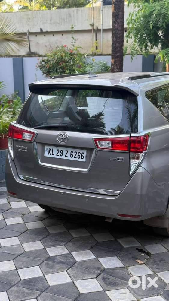Toyota Innova Crysta 2017