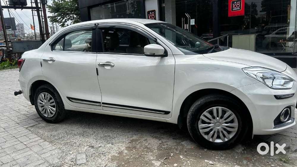 Maruti Suzuki Dzire 1.2 Vxi, 2023, Petrol