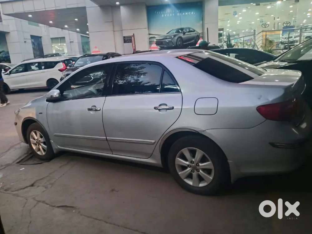 Toyota Corolla Altis 2011