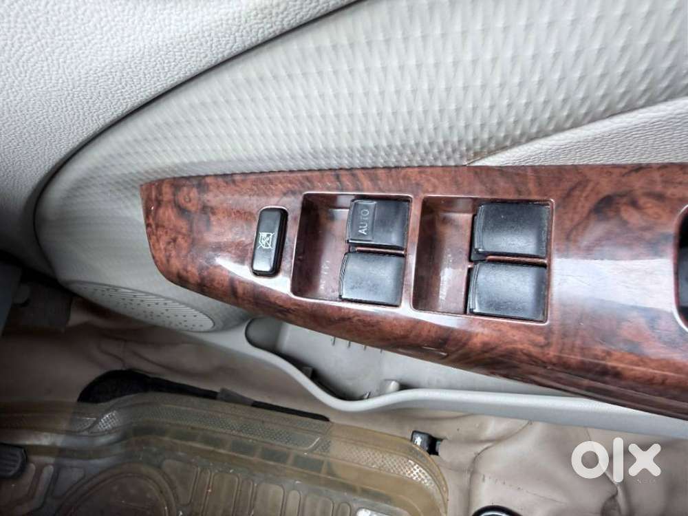 Toyota Etios V, 2013, Petrol