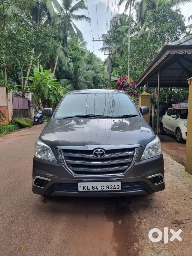 Toyota Innova 2014 Diesel Well Maintained