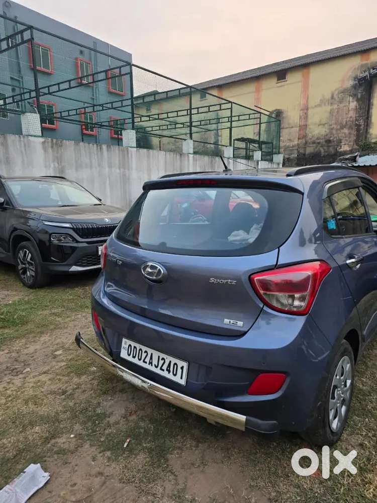 Hyundai Grand I10 2017 Petrol 30500 Km Driven