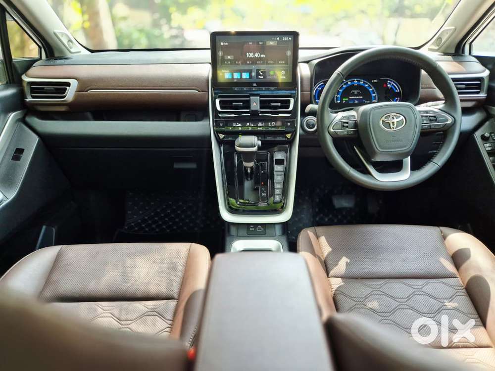 Toyota Innova Hycross 2.0 Zx (o) Hybrid 7 Str, 2025, Petrol